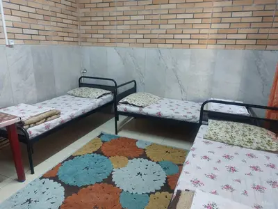 مسافرخانه نادر - واحد سه تخته5 ناصرخسرو