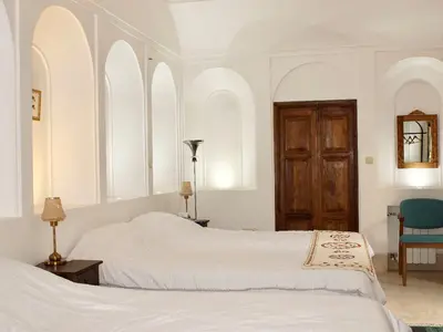 بومگردی عزیز خان - واحد دیبا