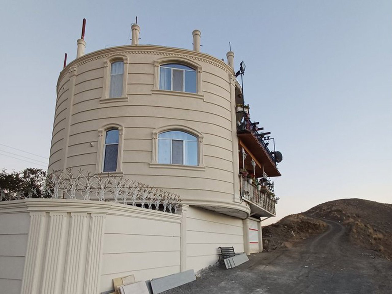 ویلا دوخوابه استخردار آبگرم تمام بهار