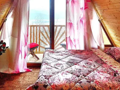 کلبه دوخوابه سوئیسی ماه تی تی