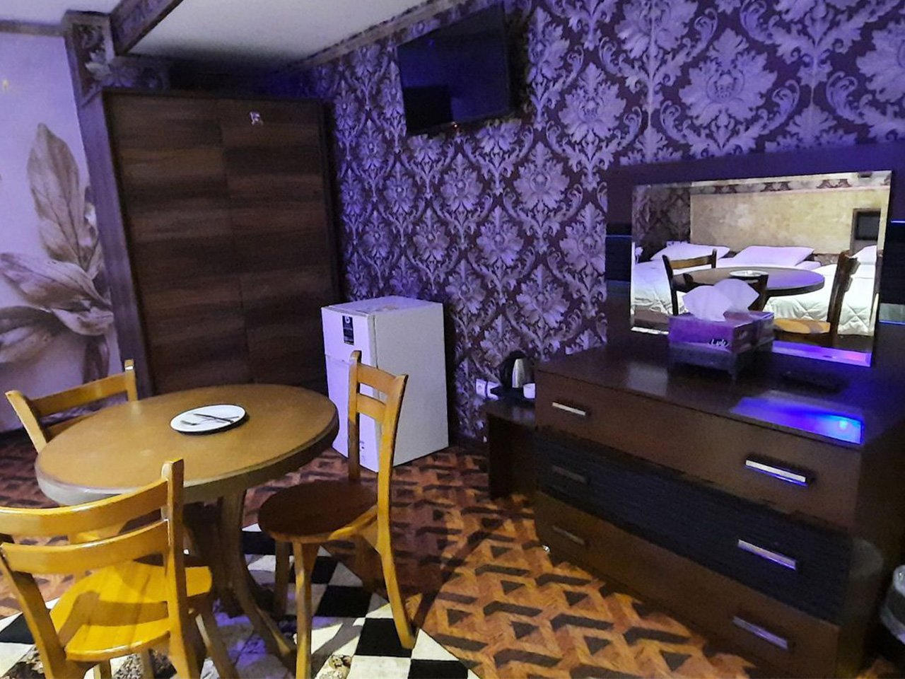 سوئیت اتابک واحد 402