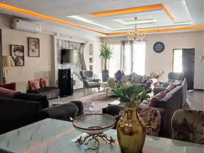 ویلا دوخوابه استخردار آبگرم ارغوان