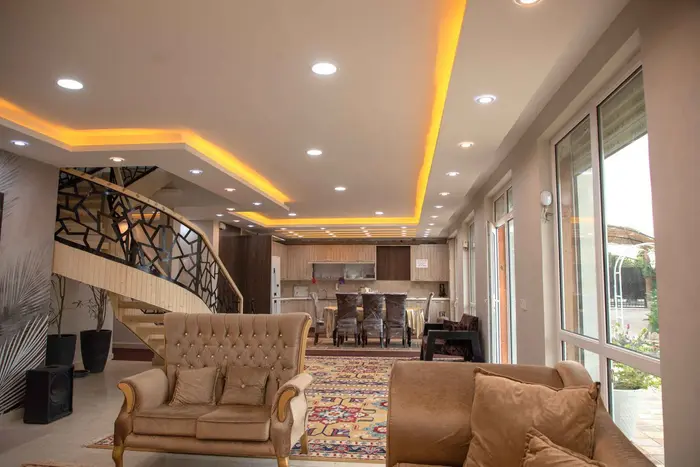 ویلا سه خوابه استخردار عمارت هشت بهشت