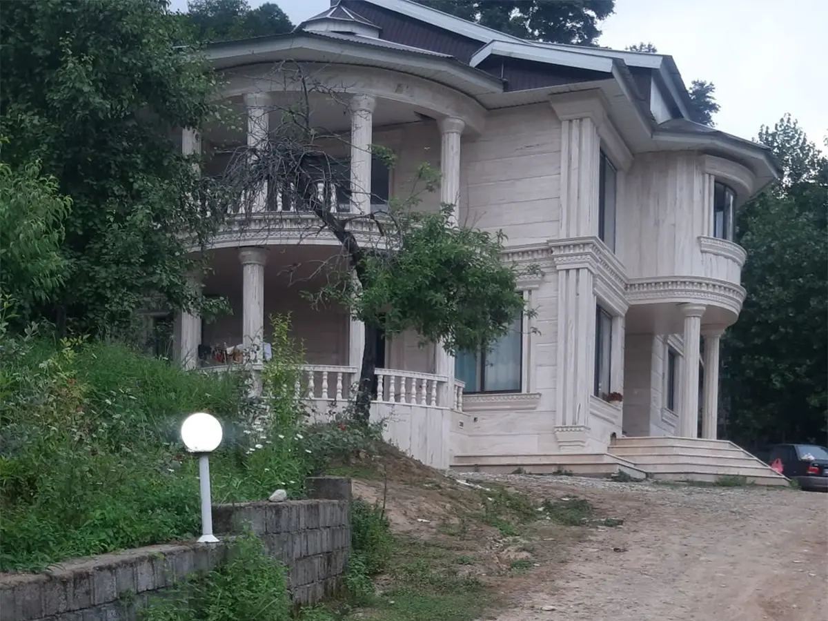 ویلا دوخوابه جنگلی سنگی