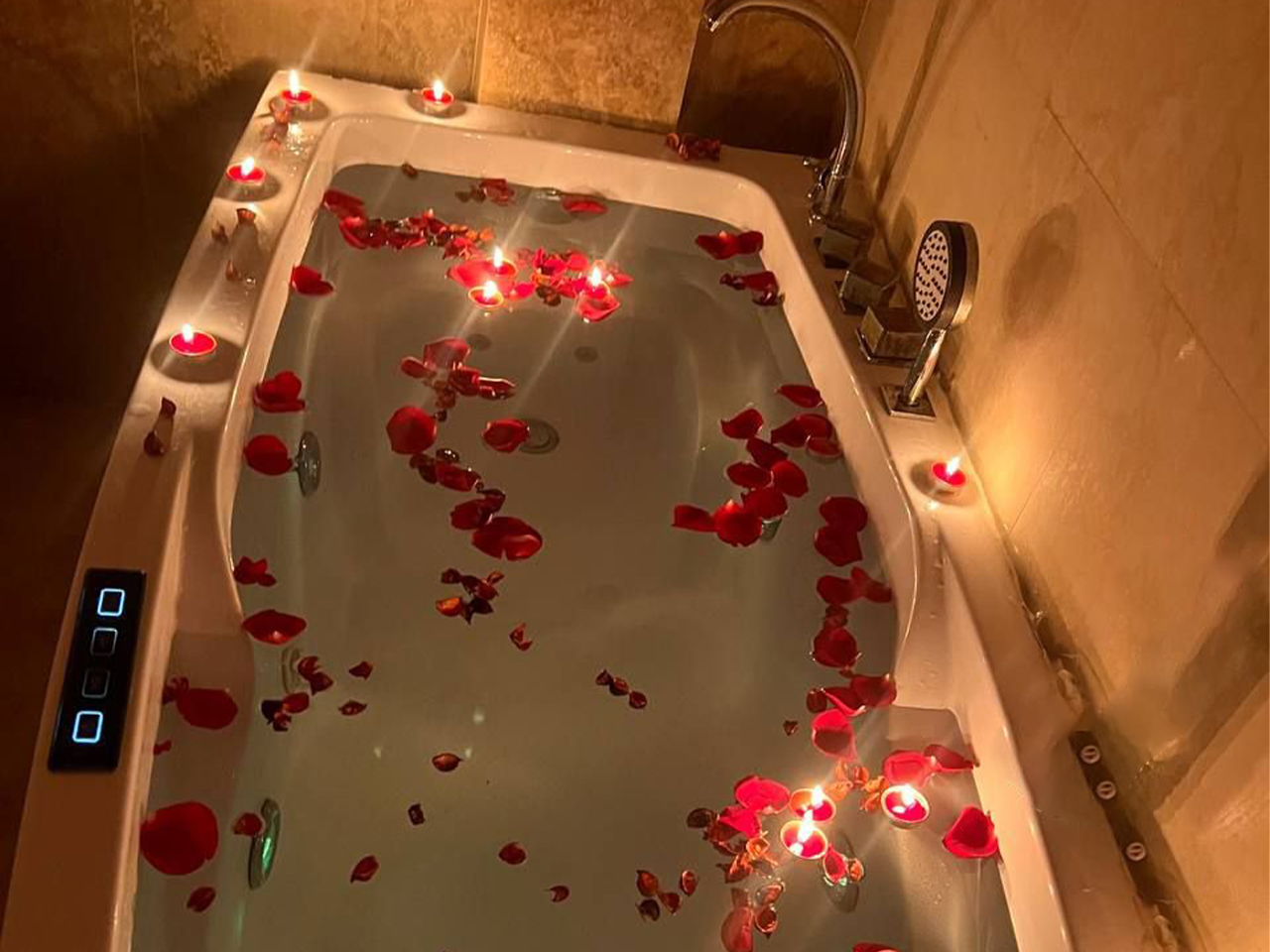 آپارتمان دوخوابه جکوزی دار پاسداران