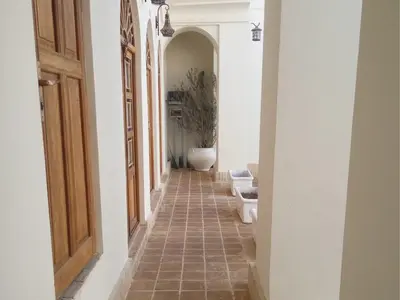 اقامتگاه سنتی گل بانو - واحد شاه نشین ۱۰۱