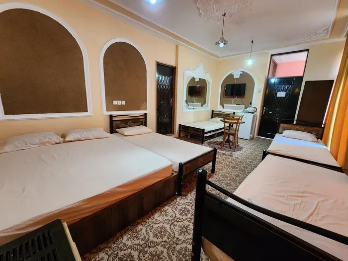 بوم گردی عمارت نخلستان - واحد عهد شیرین ۲