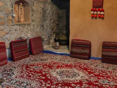 مجتمع اقامتی ایل یورد - واحد کومه سنتی سنگی