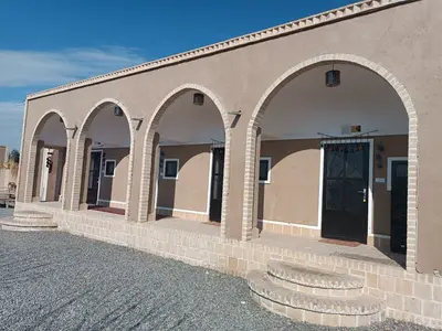 بومگردی نگین کویر - واحد 9