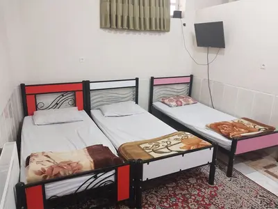 مسافرخانه عقابکوه - واحد سه تخته