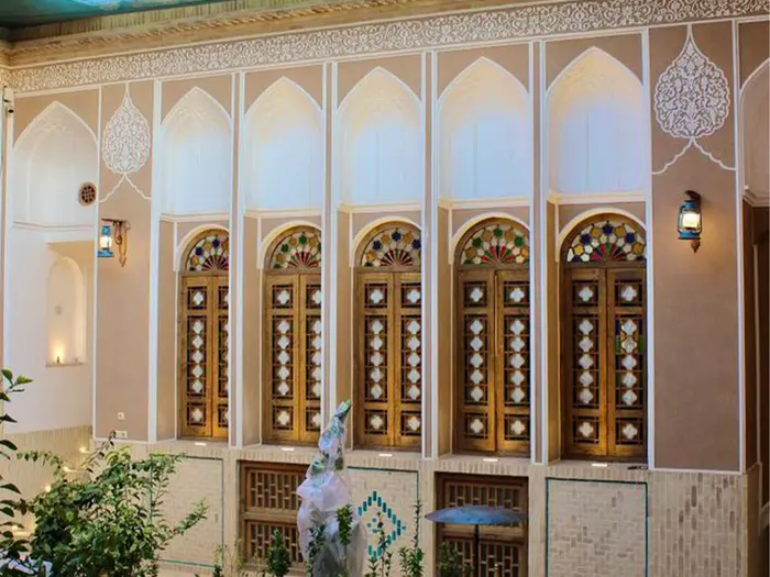 بوم گردی عزیز خان - واحد نقل