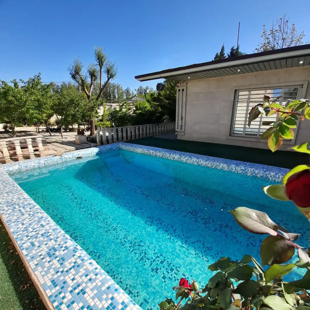 ویلا دوخوابه استخردار آبگرم زنبق 7