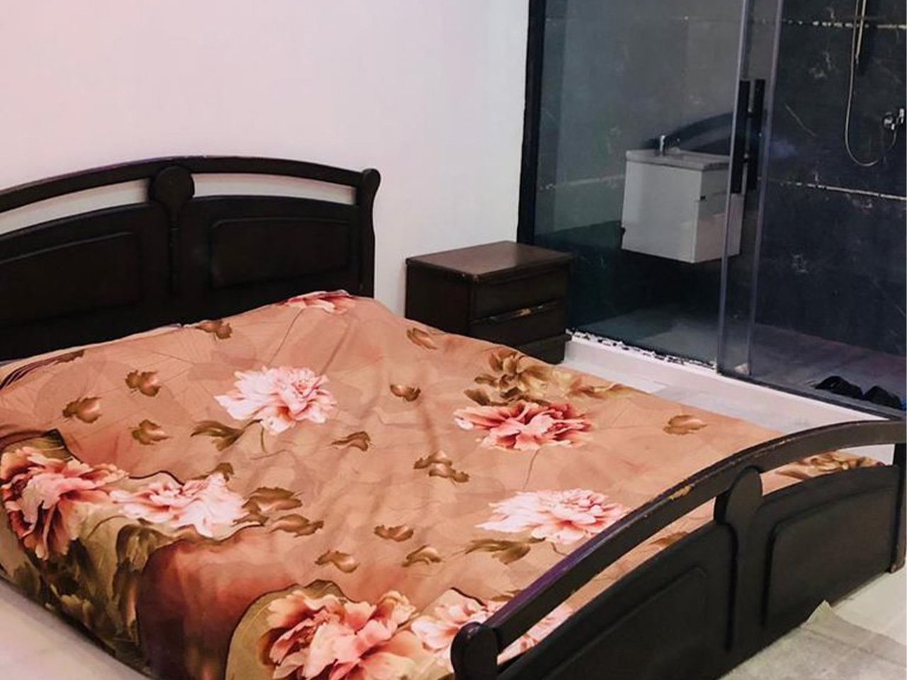 ویلا دوخوابه استخر آبگرم هانا