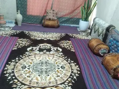 اقامتگاه سنتی کوروش - واحد خاطره ها