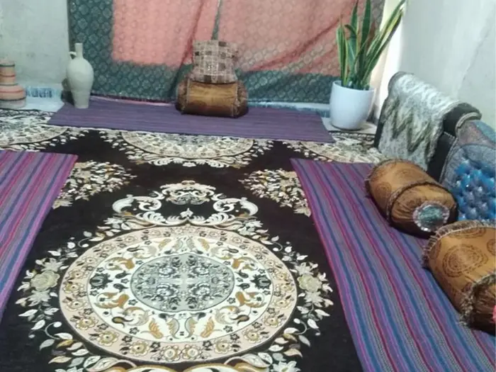 اقامتگاه سنتی کوروش - واحد خاطره ها