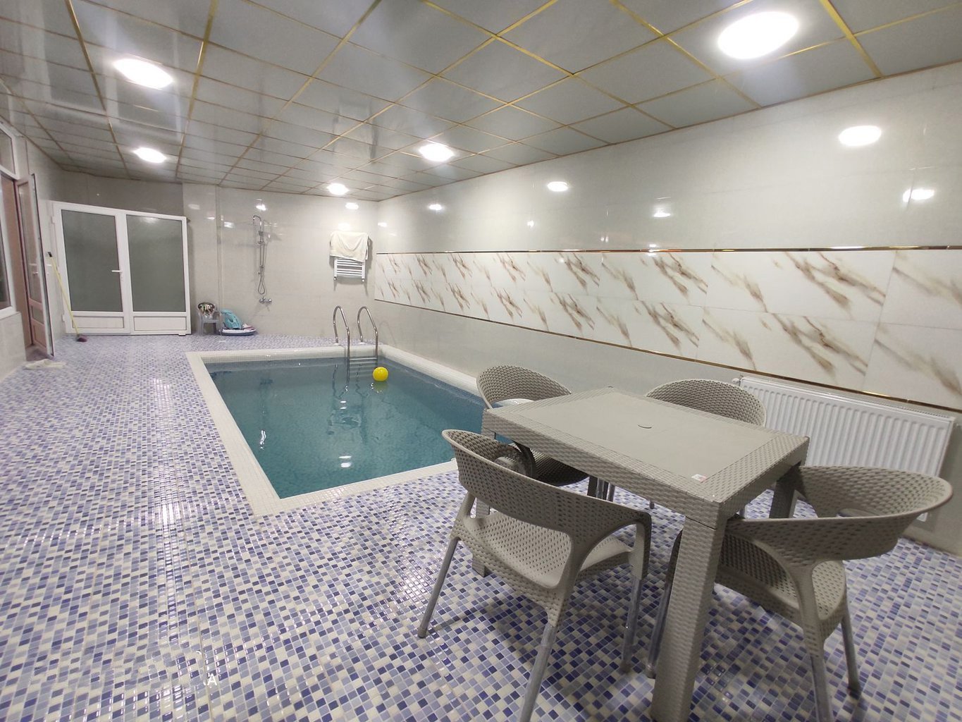 ویلا دوخوابه استخردار آبگرم باسمنج