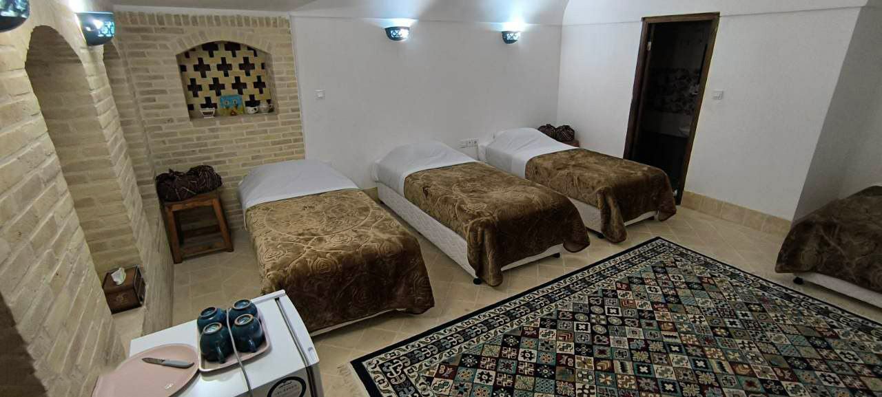 گلابتون - واحد بی ۰۱