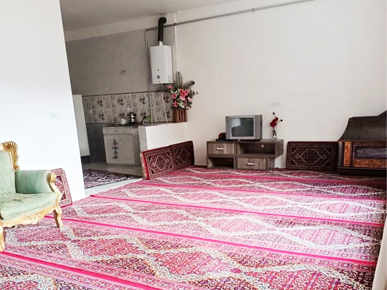 سوئیت دوخوابه عزیزه