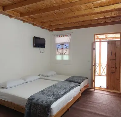 بومگردی سرای بابا شیخ علی - واحد گل آبی