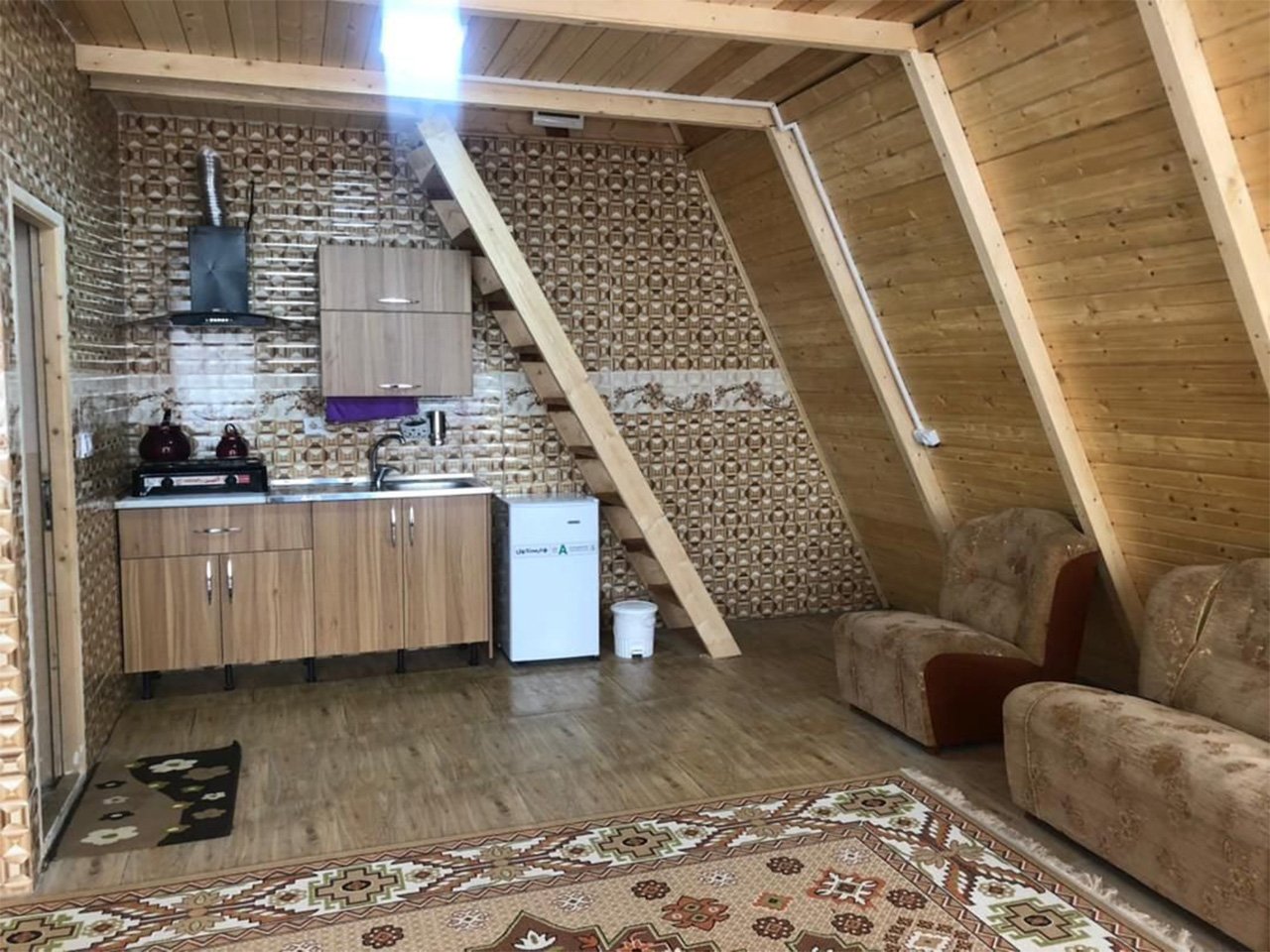 یک خوابه جنگلی جکوزی دار دلیزه 1