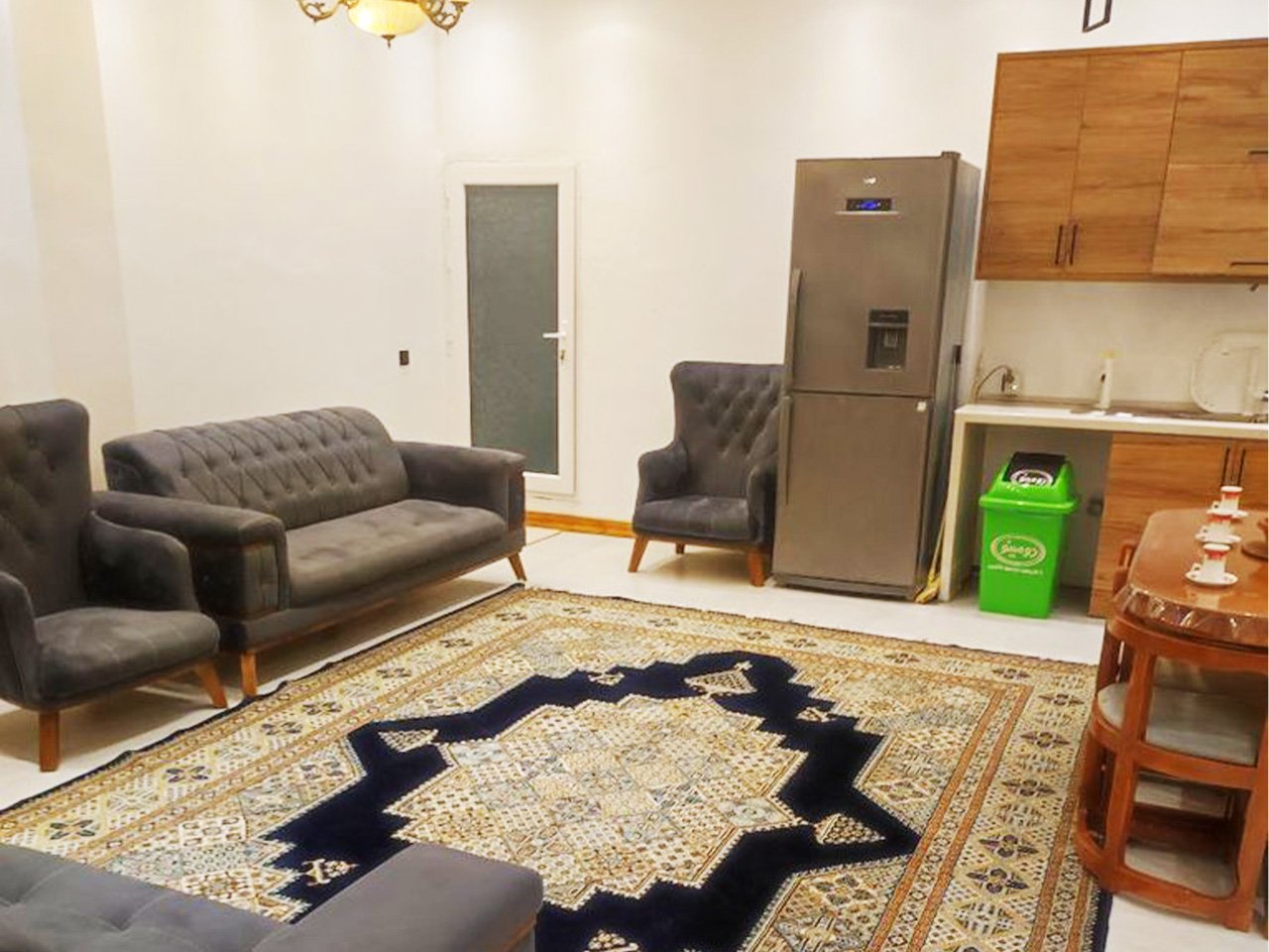 ویلا دوخوابه جنگلی استخردار آبگرم بهار