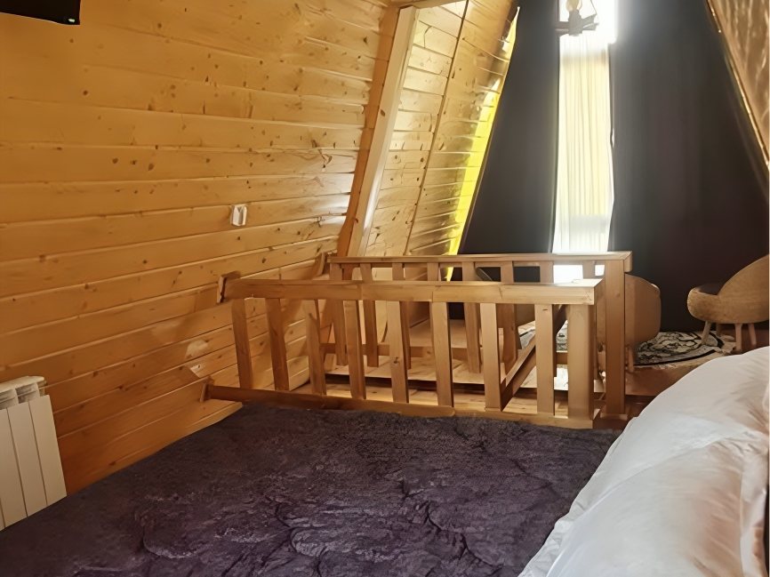 کلبه یک خوابه استخردار سوئیسی سر‌و