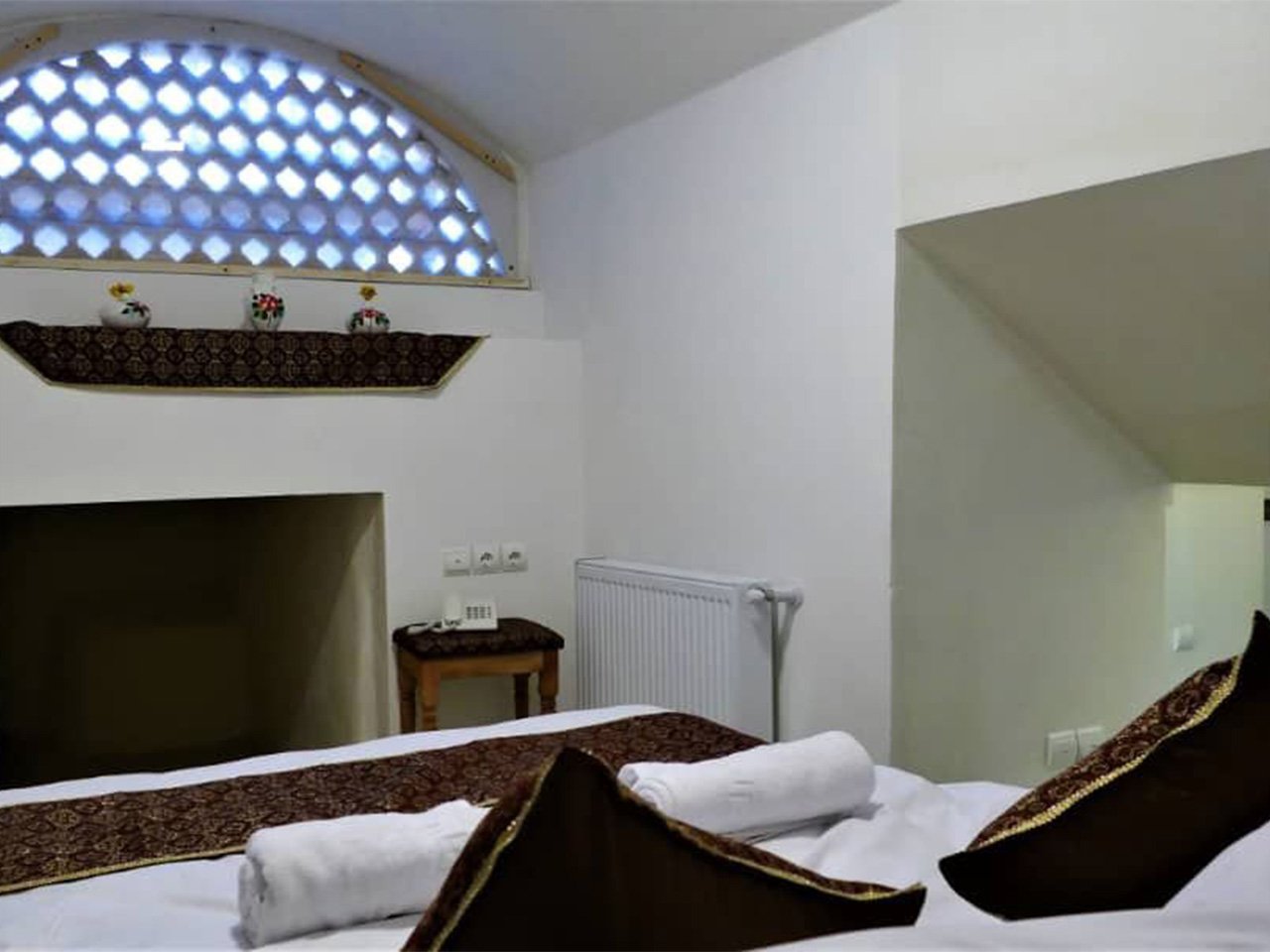 اقامتگاه سنتی سرای صباغیان - واحد فیروزه