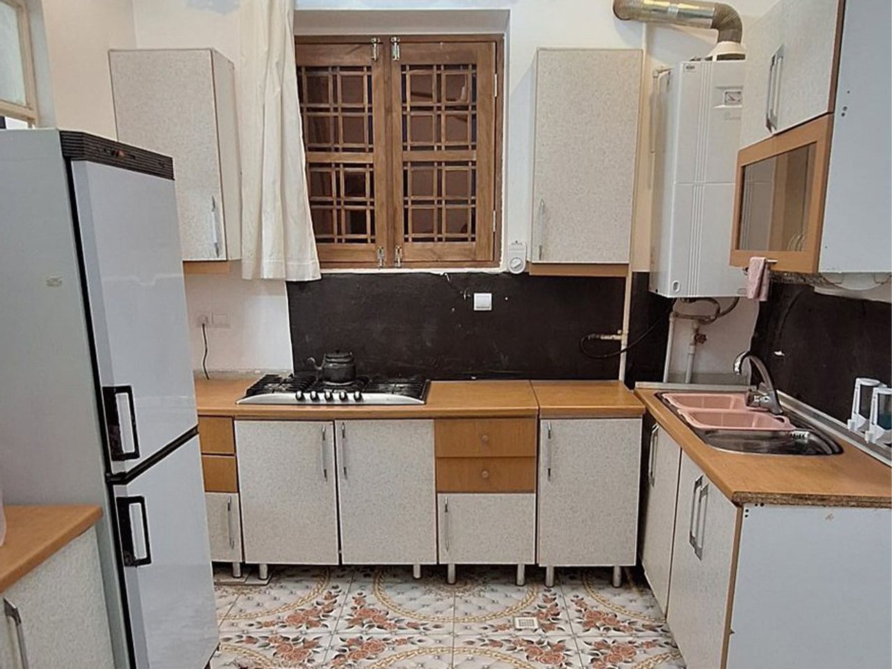 یک خوابه سنتی لرد کیوان