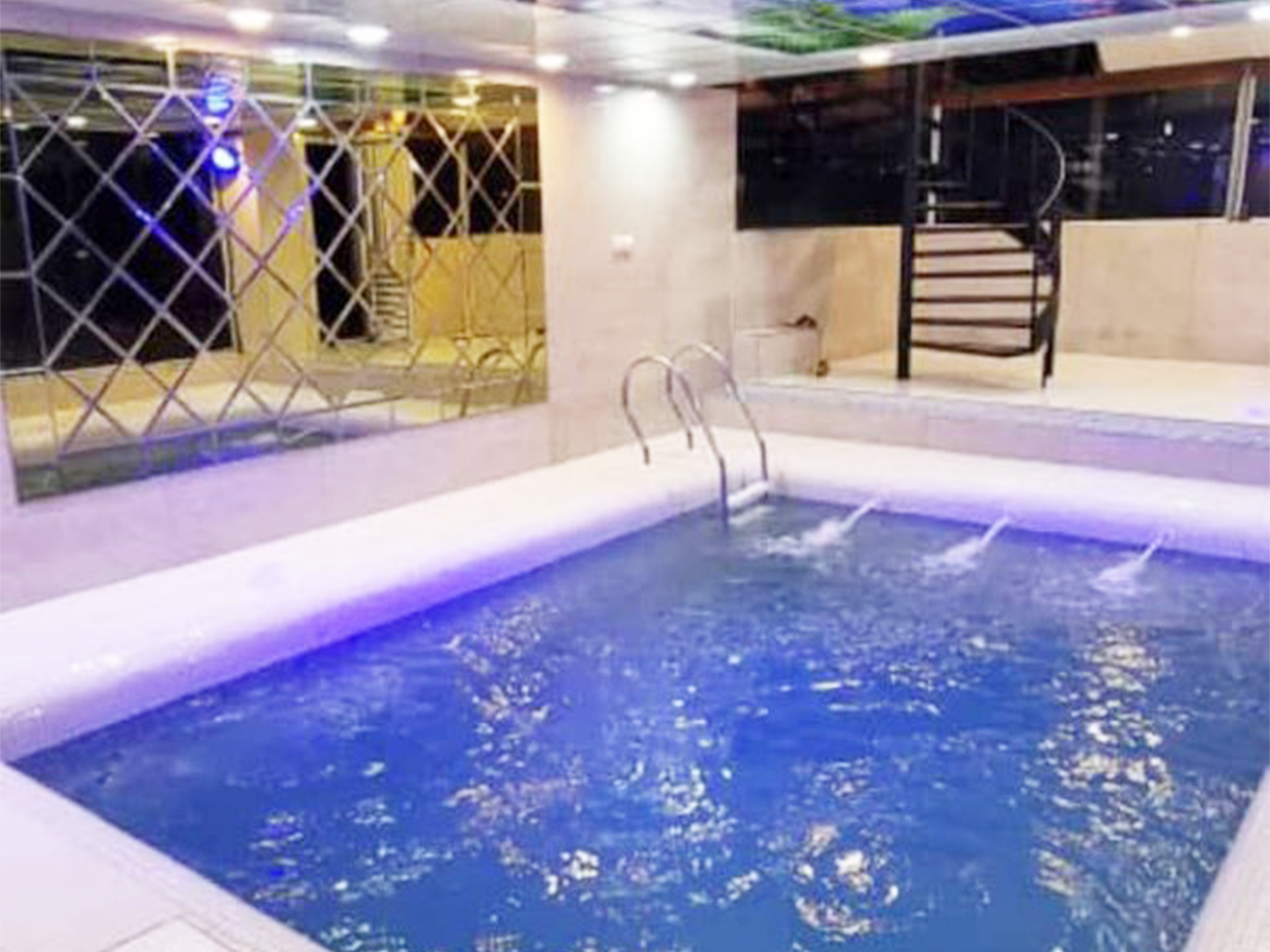 کلبه سه خواب جنگلي ارامش ٢