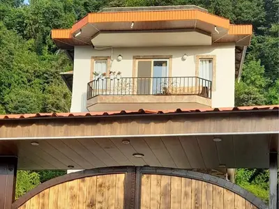 سوئیت فلت زمرد اربکله