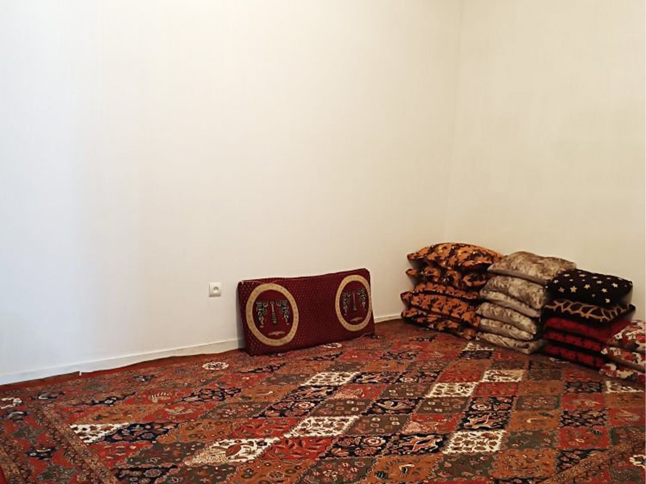 سوئیت دوخوابه عزیزه