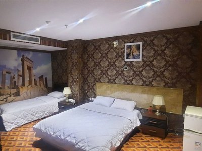 سوئیت اتابک - واحد ۴۰۳