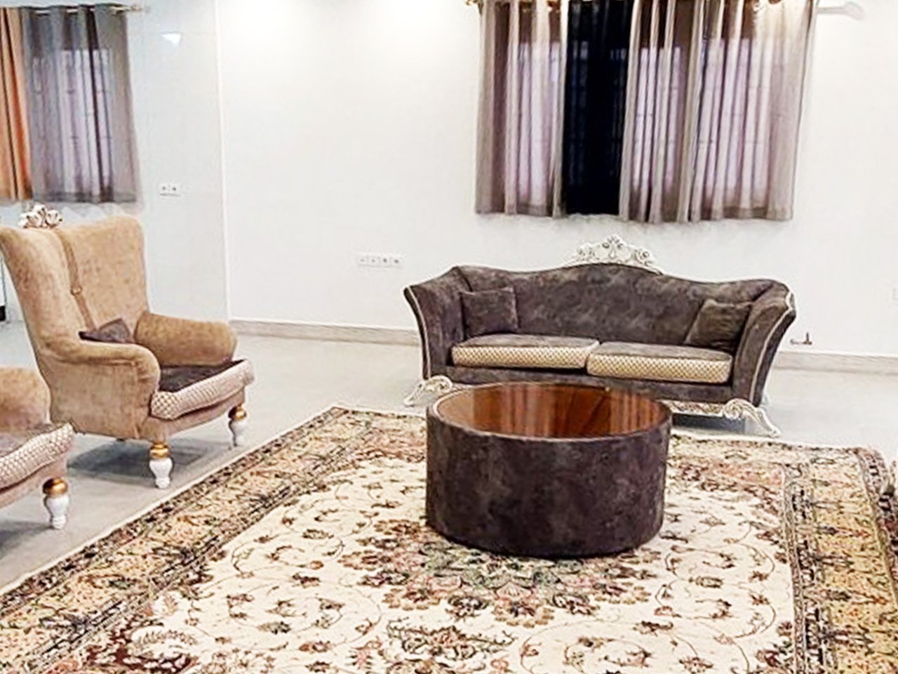 ویلا دوخوابه استخردار کوهستانی آجین