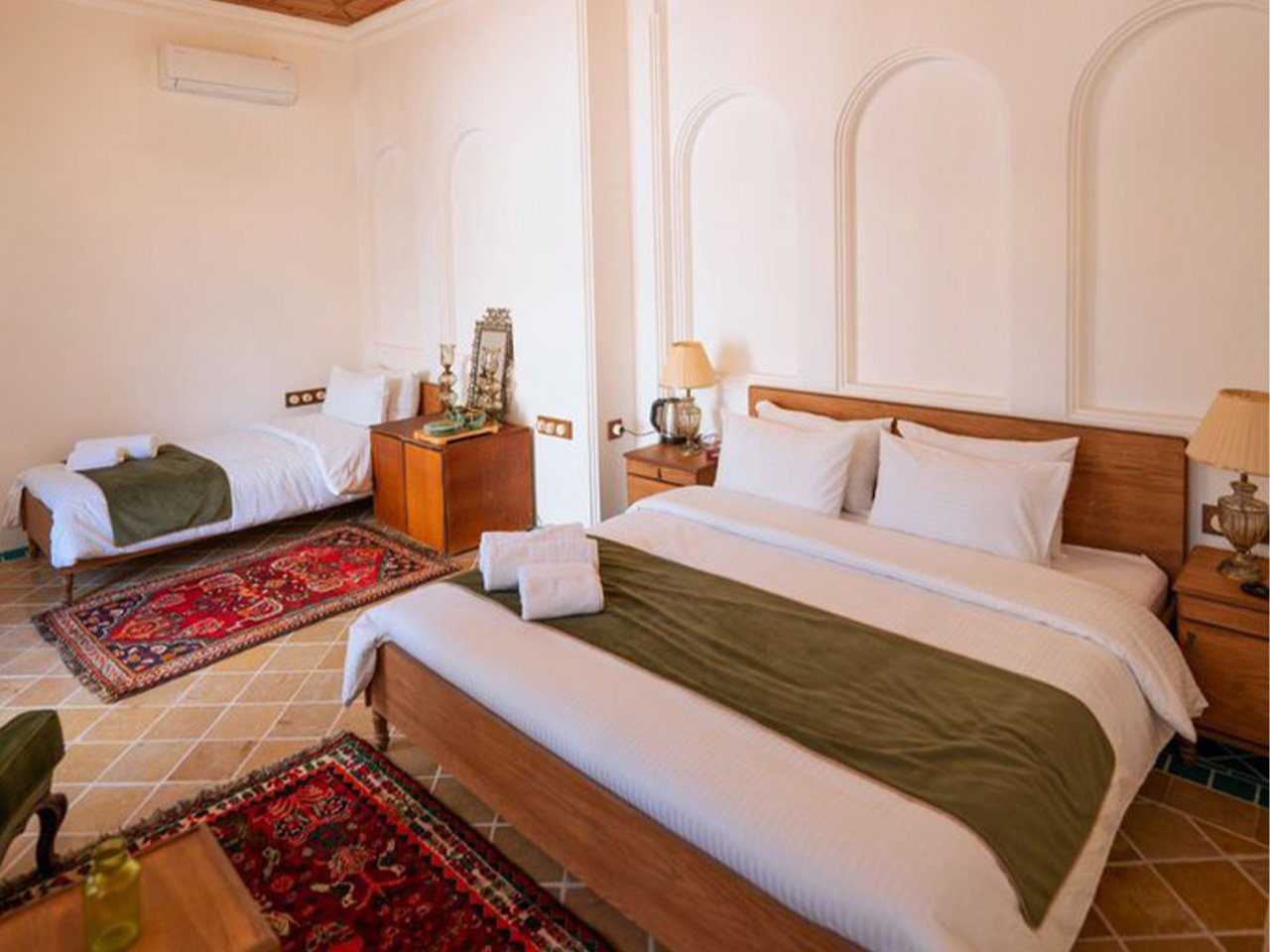 مهربانو - واحد بهار دوسی