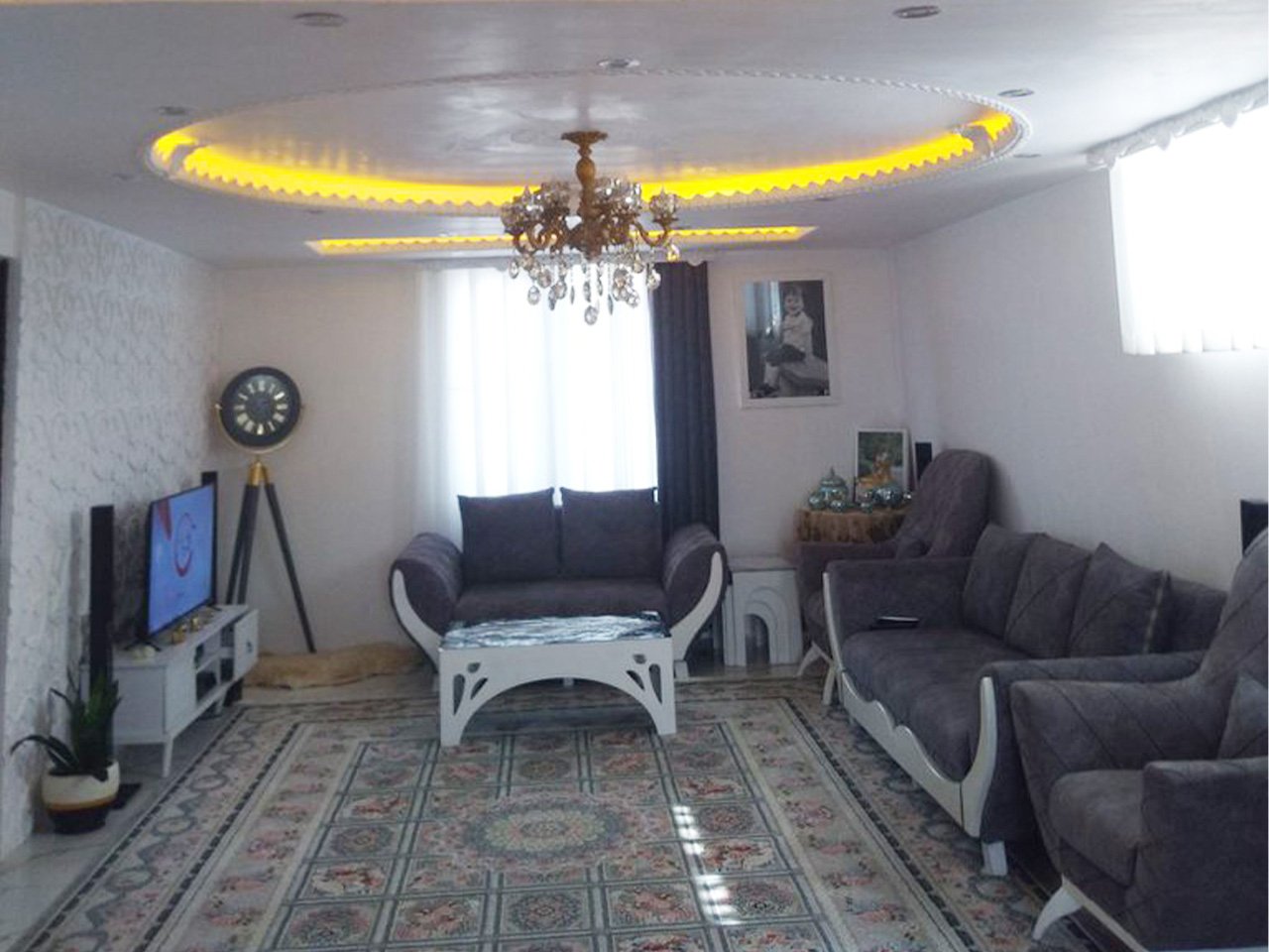 ویلا یک خوبه پدرام 9