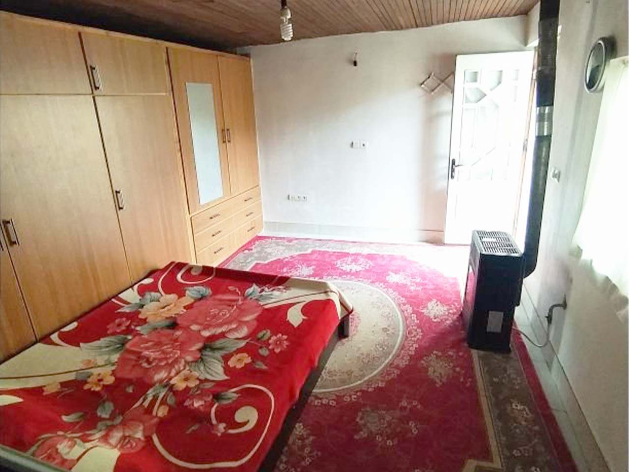 کلبه یک خوابه سنتی مادربزرگ