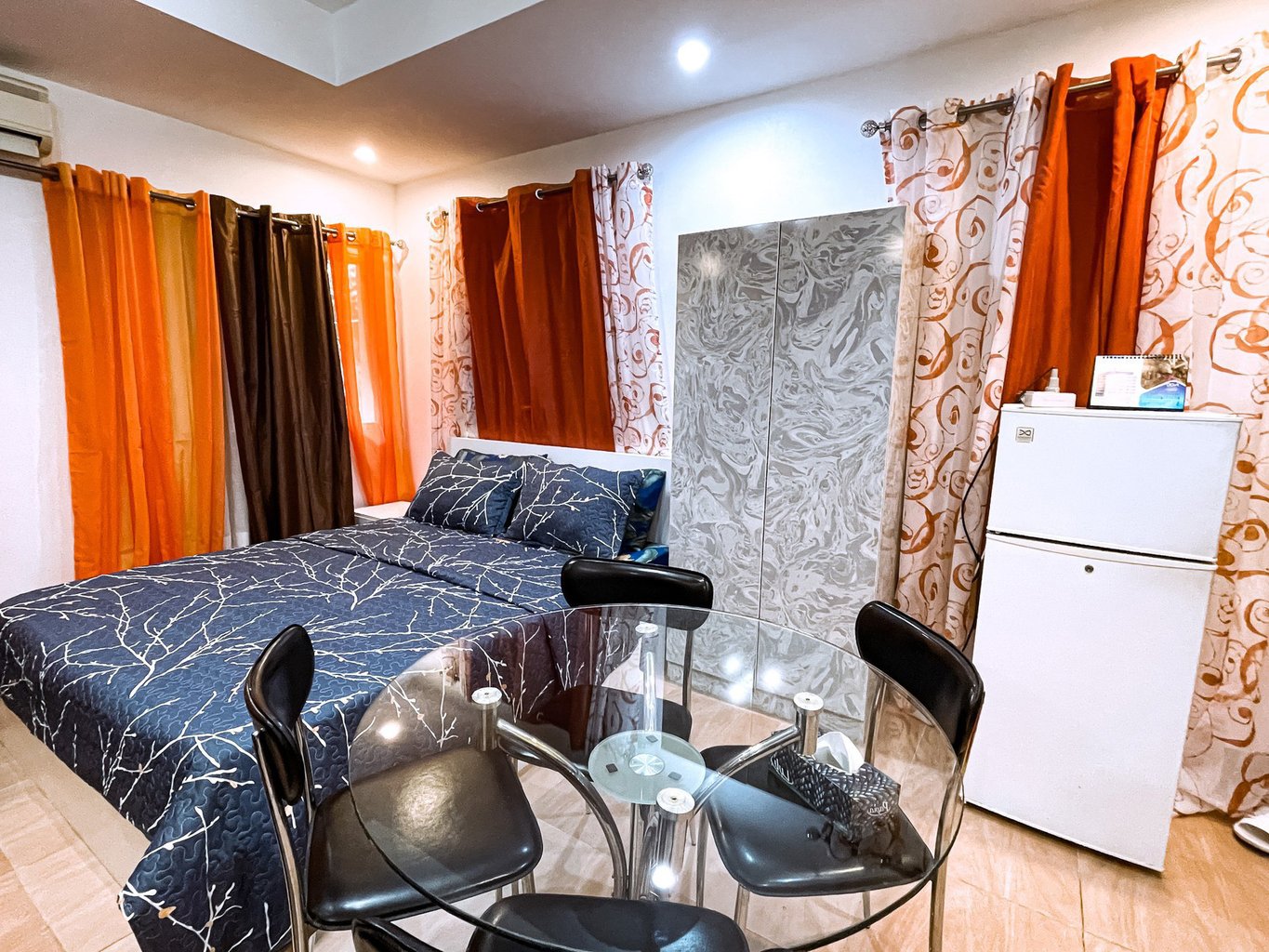 فلت شیرین - واحد آتن