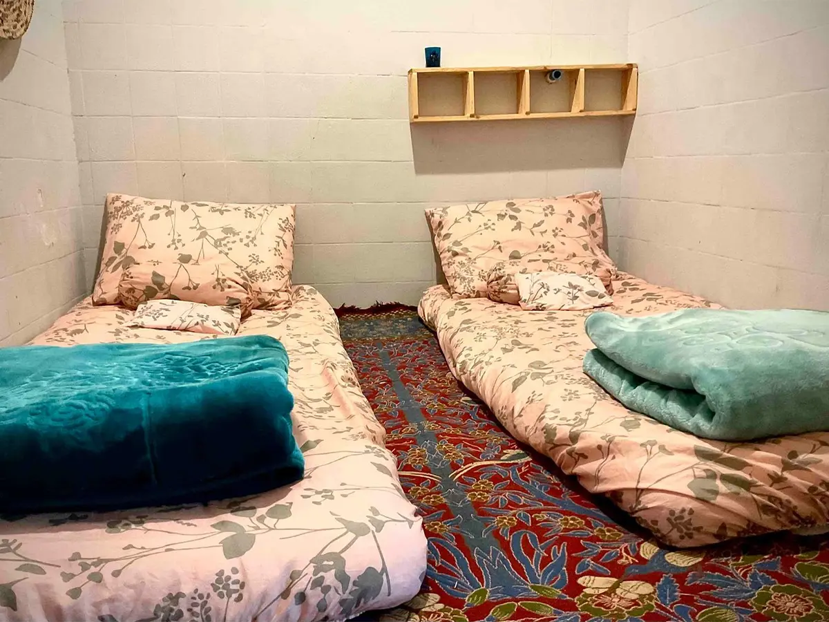 اقامتگاه سنتی خانه کلهه واحد کنج