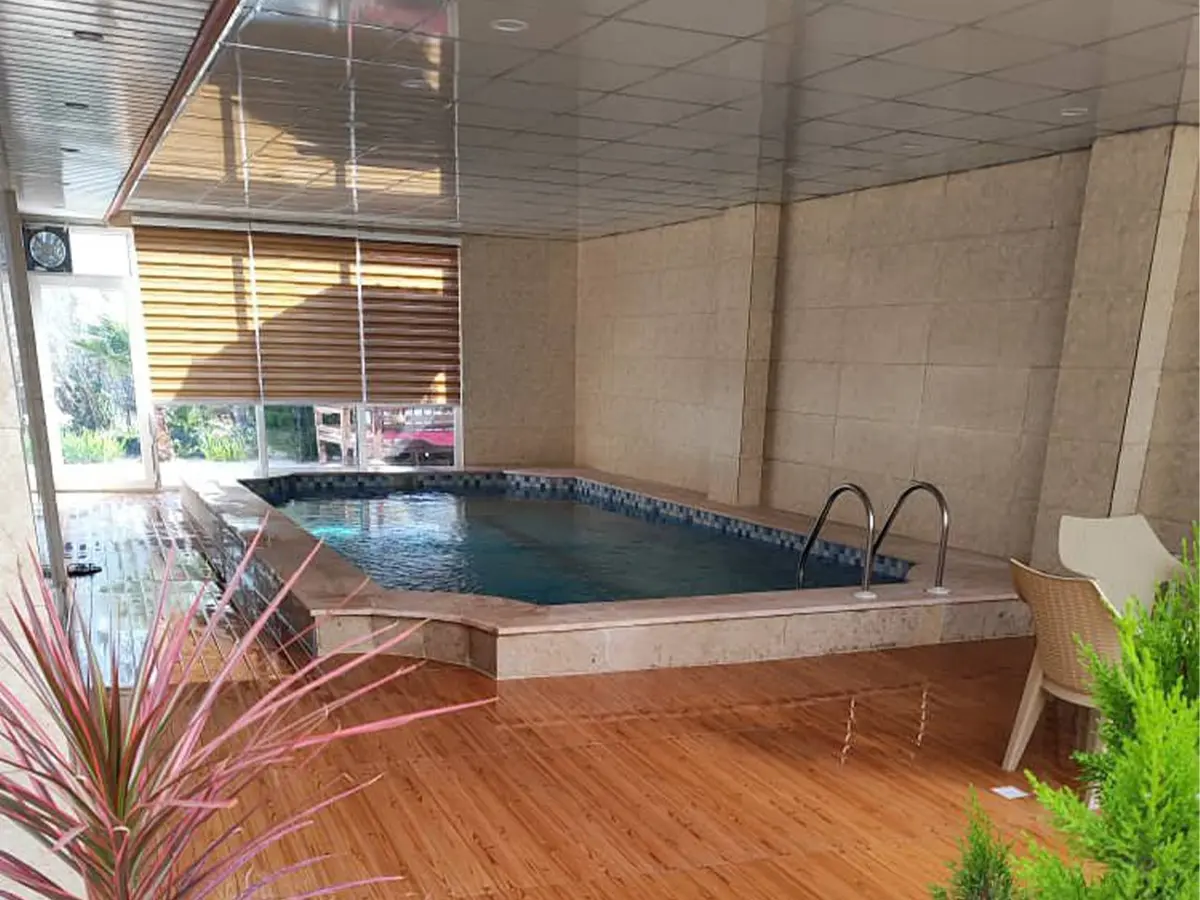 ویلا دوخوابه استخردار آبگرم ملورین 1