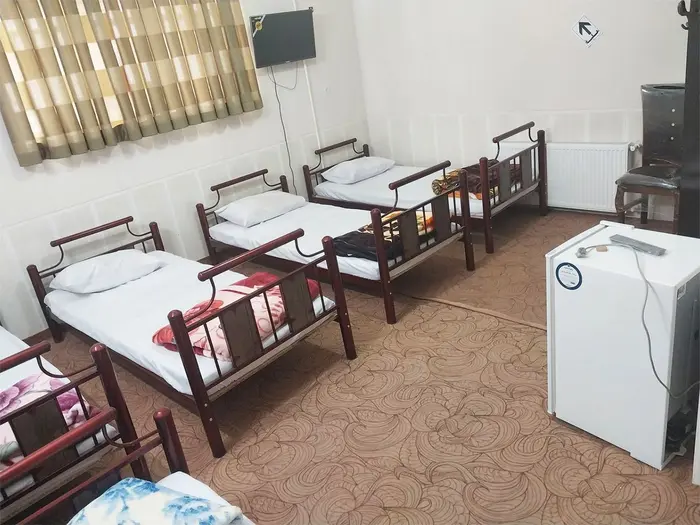 مسافرخانه عقابکوه - واحد پنج تخته