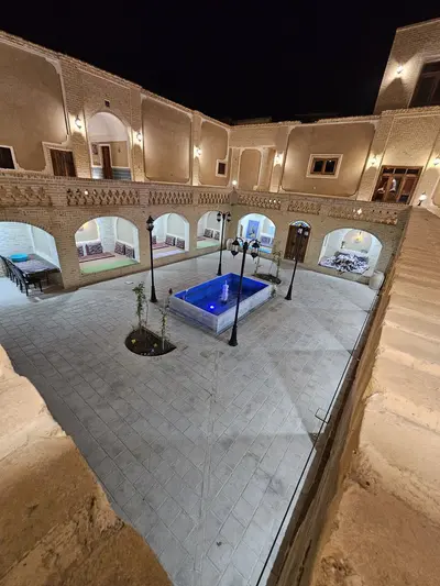 اقامتگاه سنتی دیوان سالار - واحد فانوس