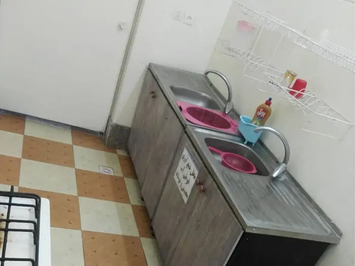 مسافرخانه مدرس - واحد سه تخته