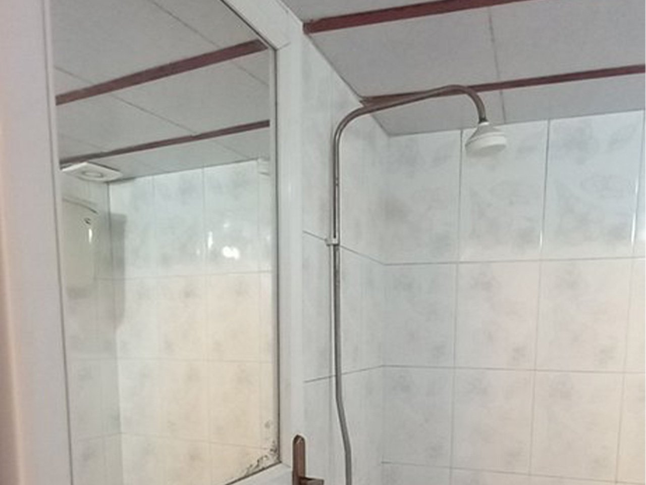 مسافرخانه پانیا واحد یک خوابه ۴تخته