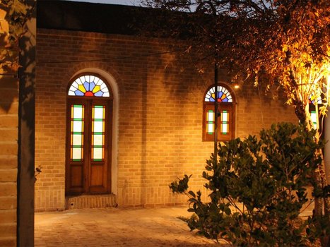 بوم گردی طُرفه - واحد قالی