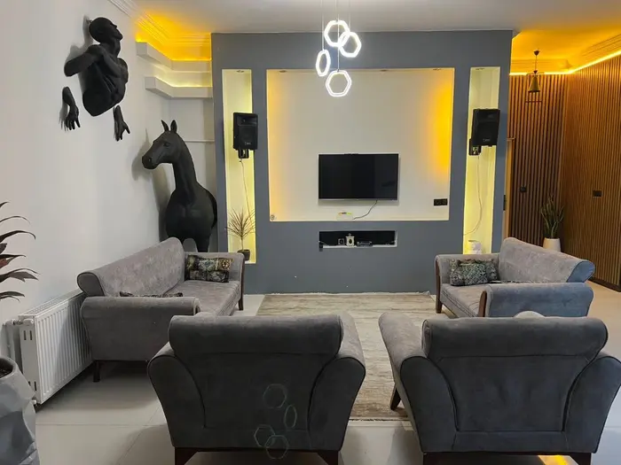 ویلا دوخوابه استخردار آبگرم سنگی