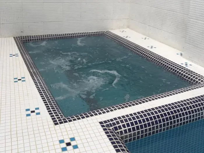 چهارخوابه استخردار آبگرم کاملی