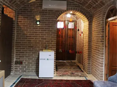 اقامتگاه سنتی خانه تاریخی نبوی - واحد ترنج