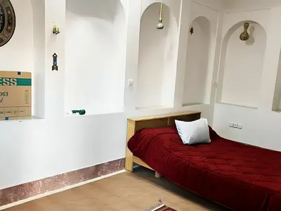 اقامتگاه سنتی دیوان سالار - واحد طاقچه