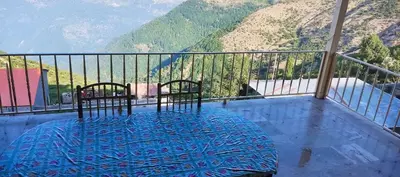 ویلا ویلایی با تراس بزرگ