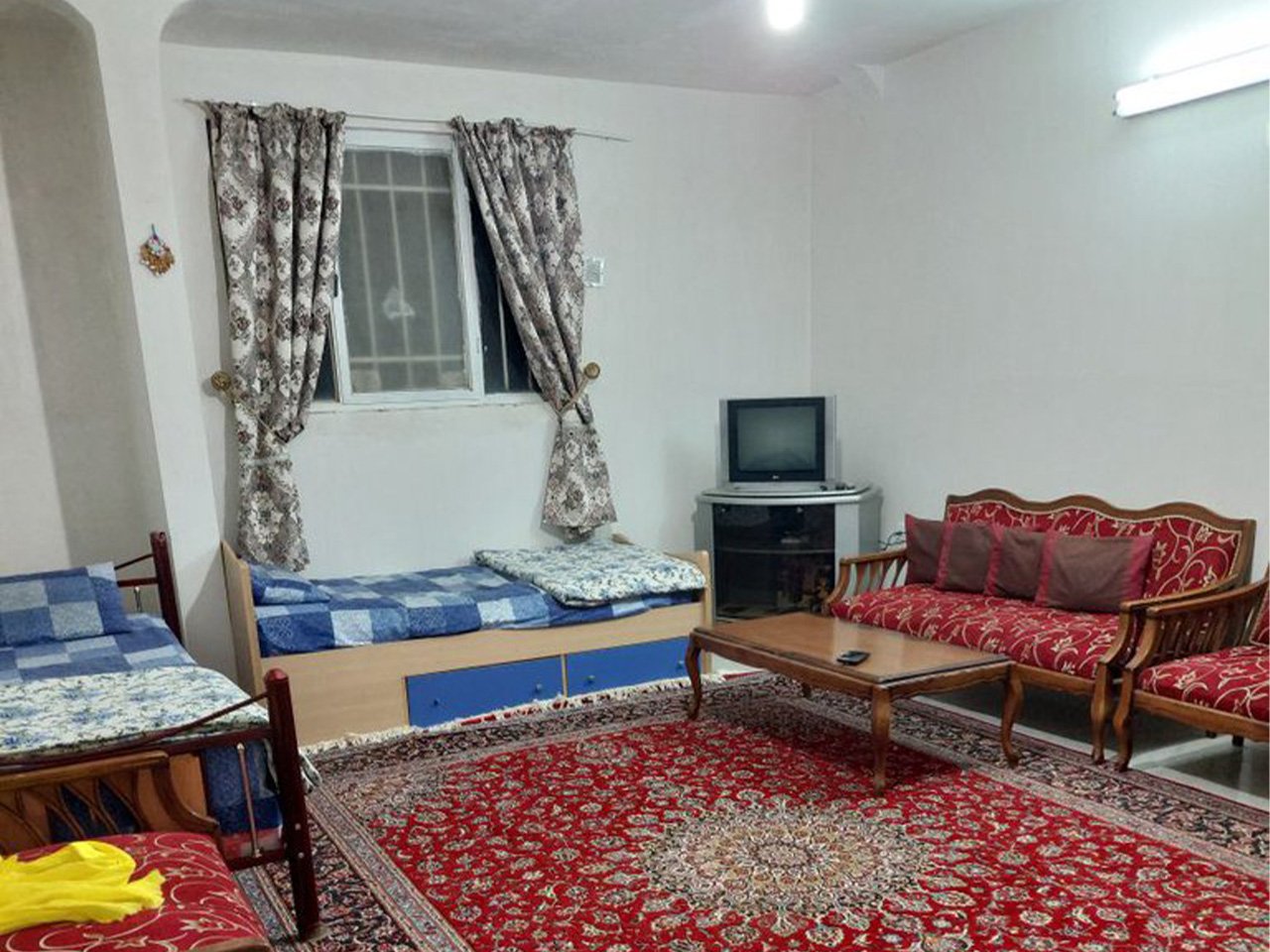 آپارتمان یک خوابه یادگار پدری واحد دزاتون